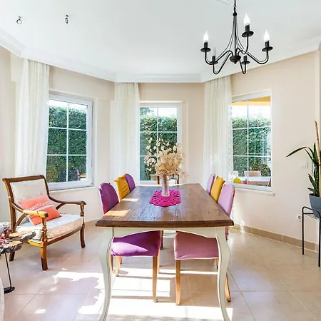 Charming Villa With Garden Surrounded By Nature In Kartepe
