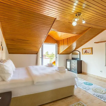 Charming Villa With Garden Surrounded By Nature In Kartepe Semesterbostad