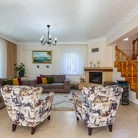 Semesterbostad Charming Villa With Garden Surrounded By Nature In Kartepe