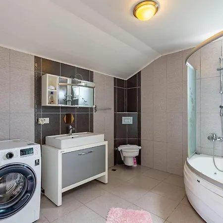 Charming Villa With Garden Surrounded By Nature In Kartepe Kocaeli